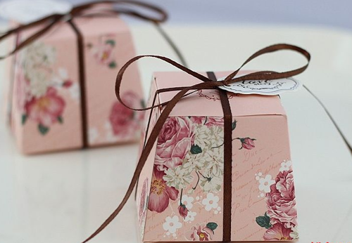 Geschenksbox Vintage mit Blumenmuster Trapezförmig