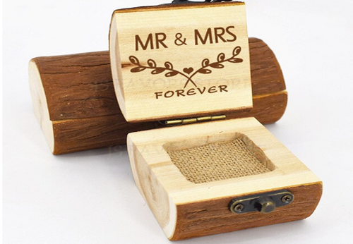 Ringbox Holz mit Schrift: Mr &amp; Mrs forever